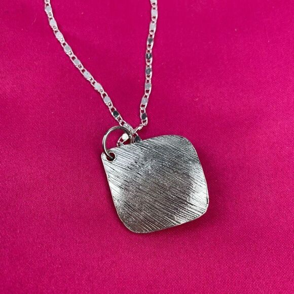 Diamond shaped Turquoise pendant with Silver plated Necklace 24-inch - Picture 3 of 7